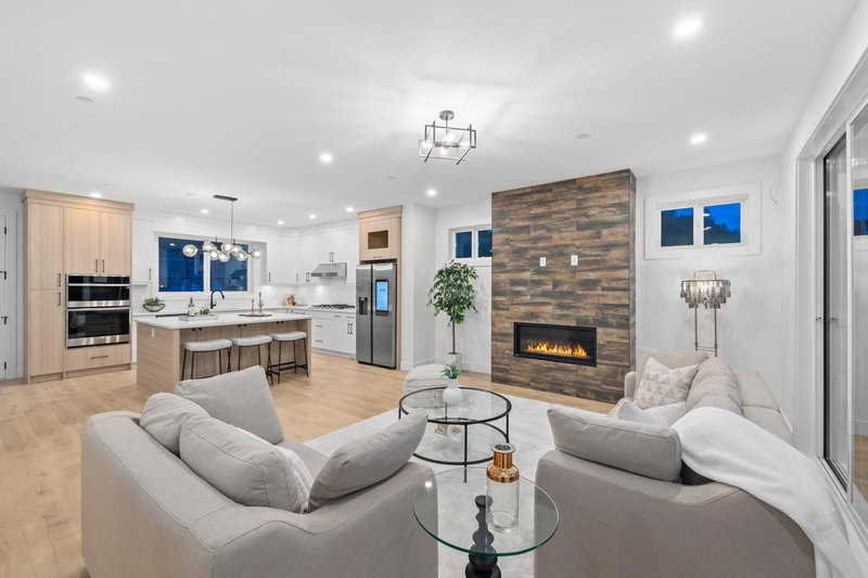 10490 Mcveety Street, Maple Ridge, V2W 0K3 | Image 2