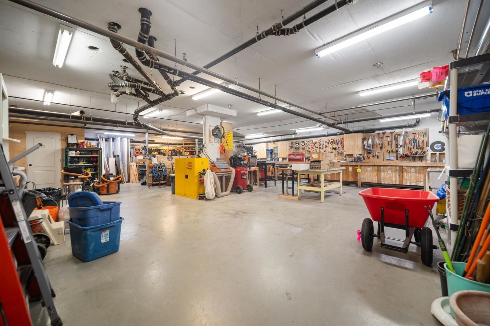 Listing Image 24