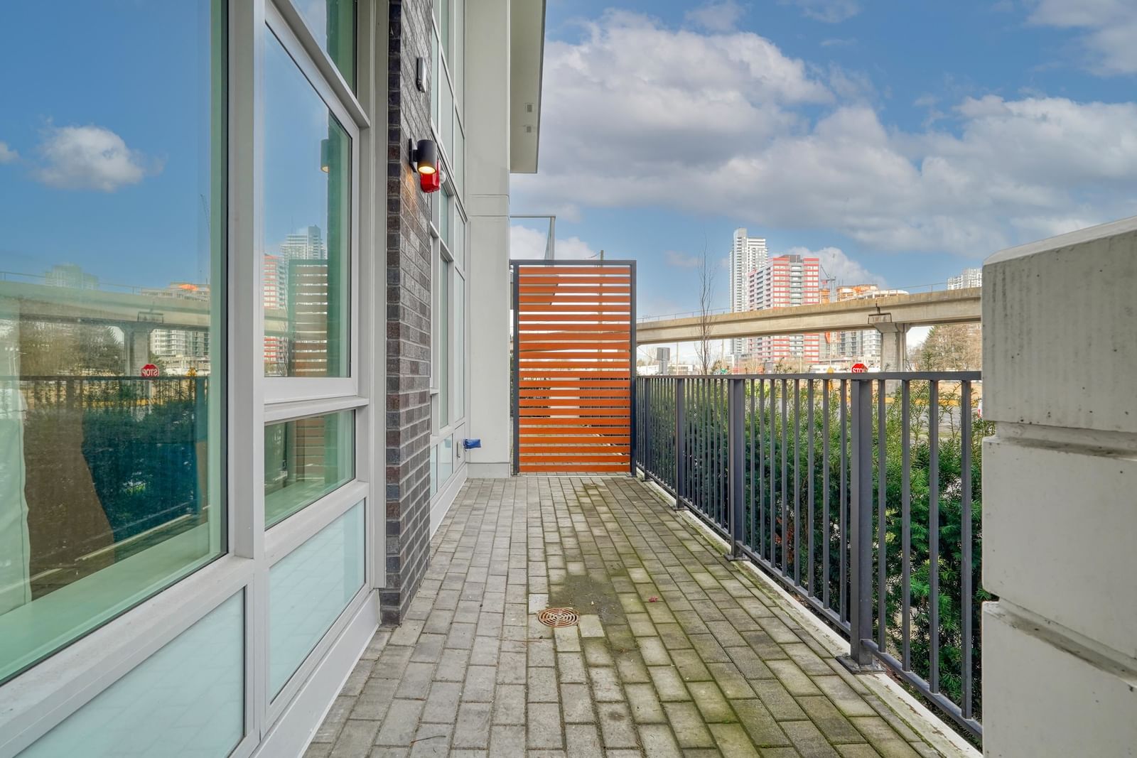 Listing Image 17