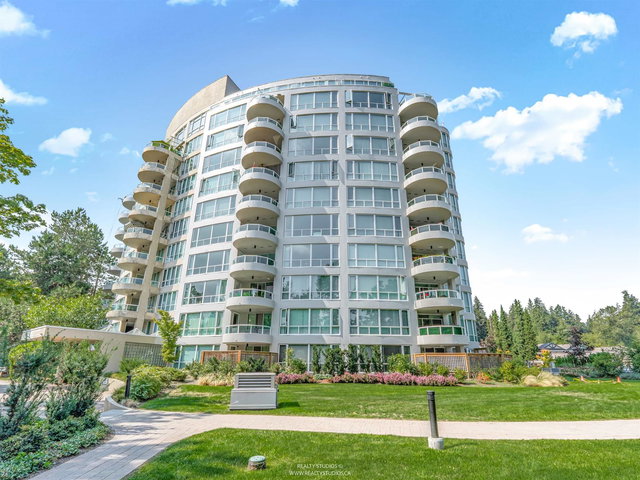 406 - 995 Roche Point Drive