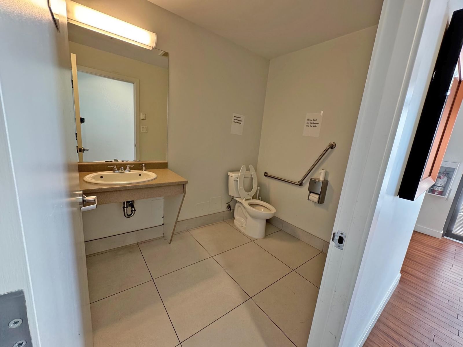 Listing Image 16
