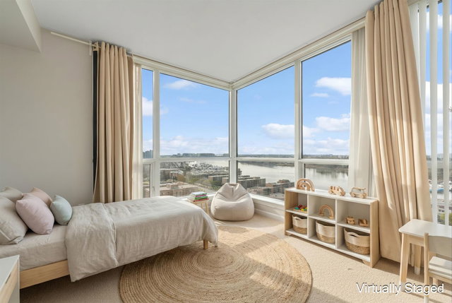 1706 - 3333 Corvette Way