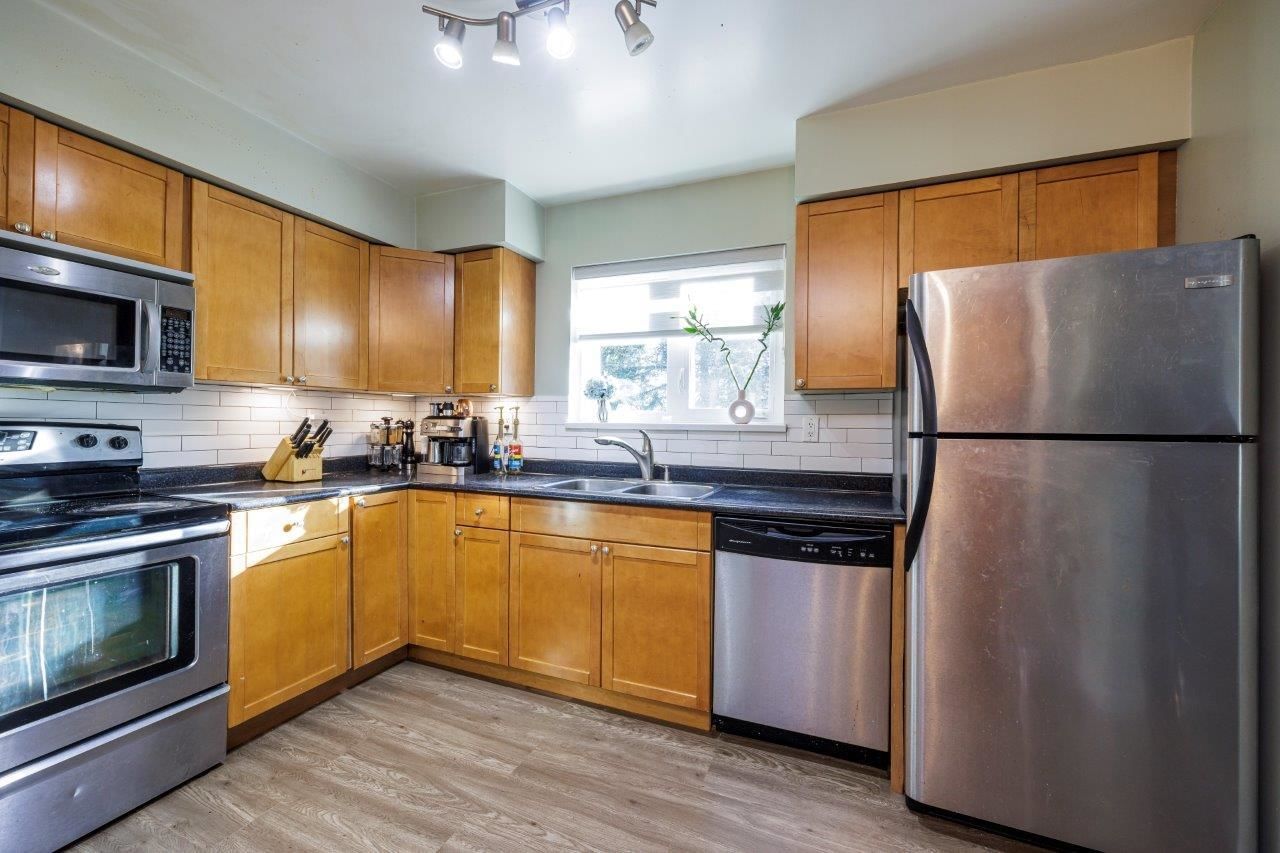 Listing Image 16