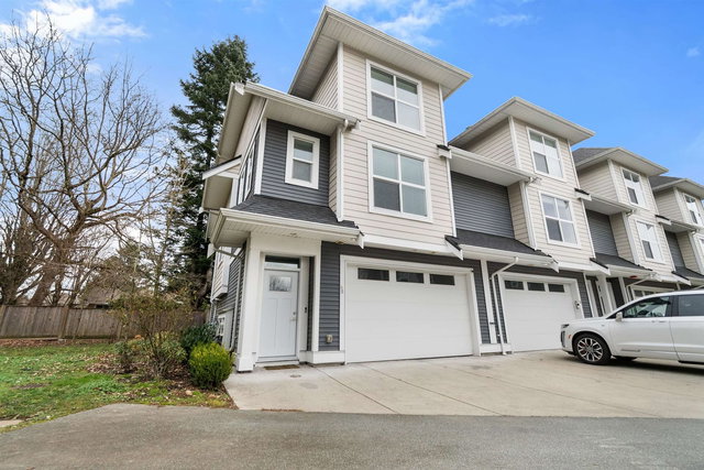 8 - 45395 Spadina Avenue