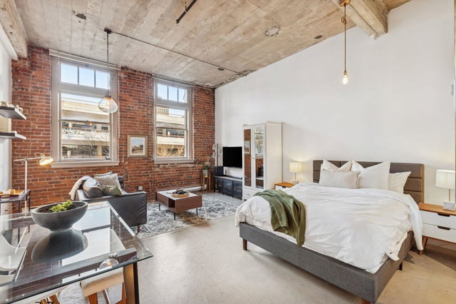 206 - 546 Beatty Street