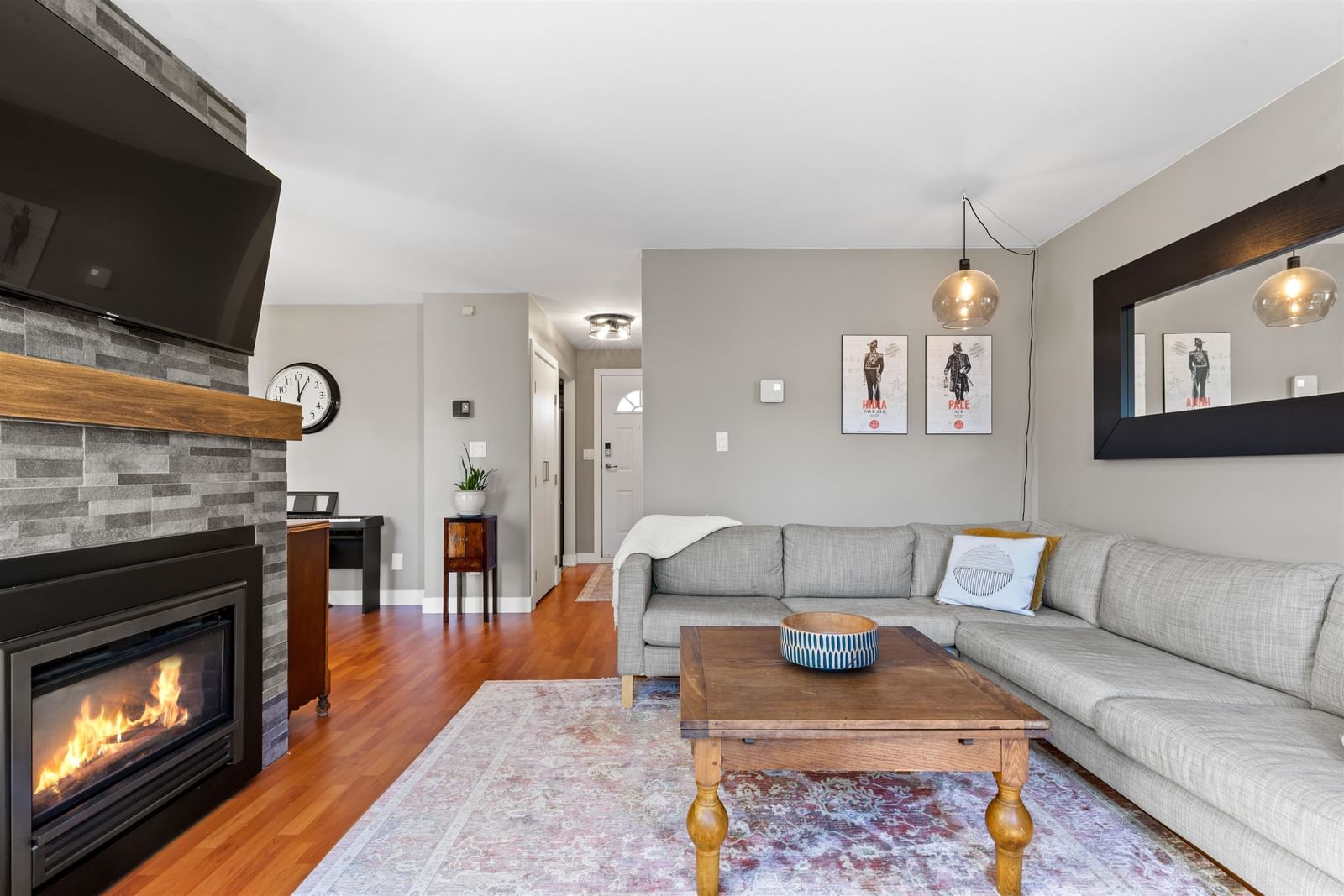 Listing Image 6