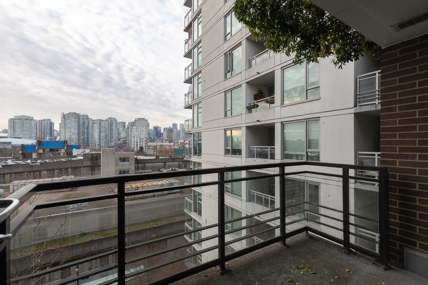 Listing Image 13