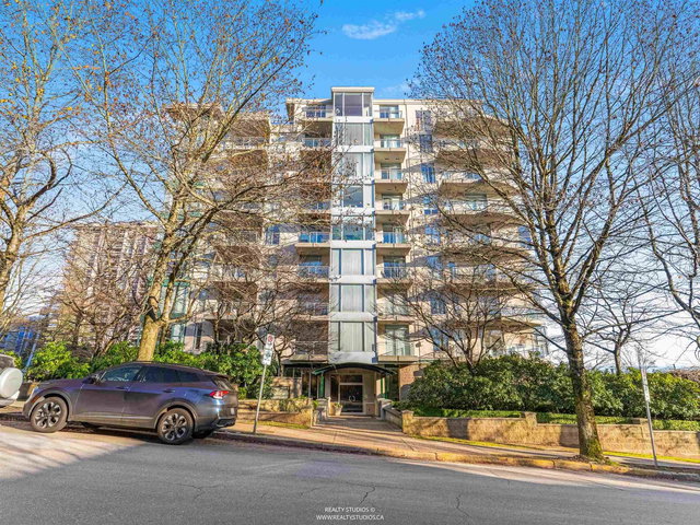 201 - 588 16th Street