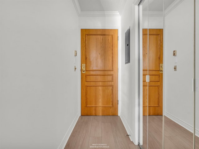 201 - 588 16th Street