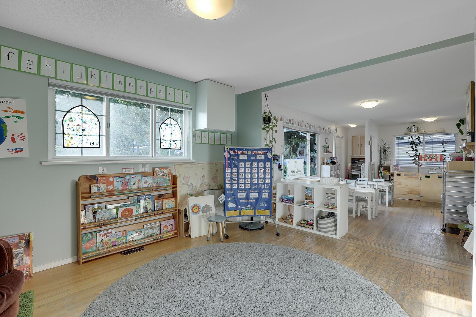 Listing Image 4