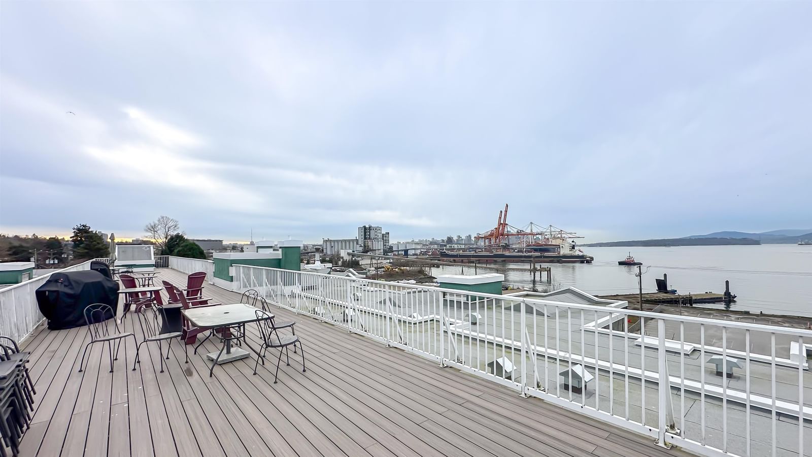 Listing Image 14