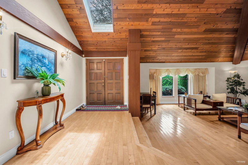 11681 Summit Crescent, Delta, V4E 2Z2 | Image 2