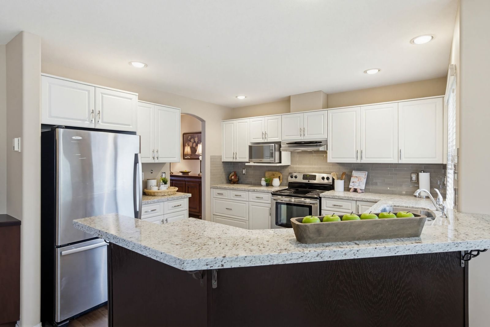 Listing Image 12