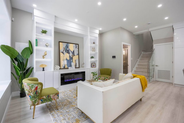 1 - 5808 Lanark Street