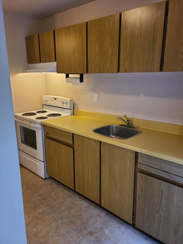 303 - 9125 Capella Drive