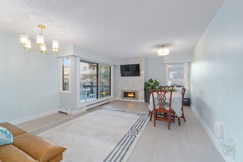 206 - 1340 Duchess Avenue, West Vancouver, V7T 1H6 | Image 3