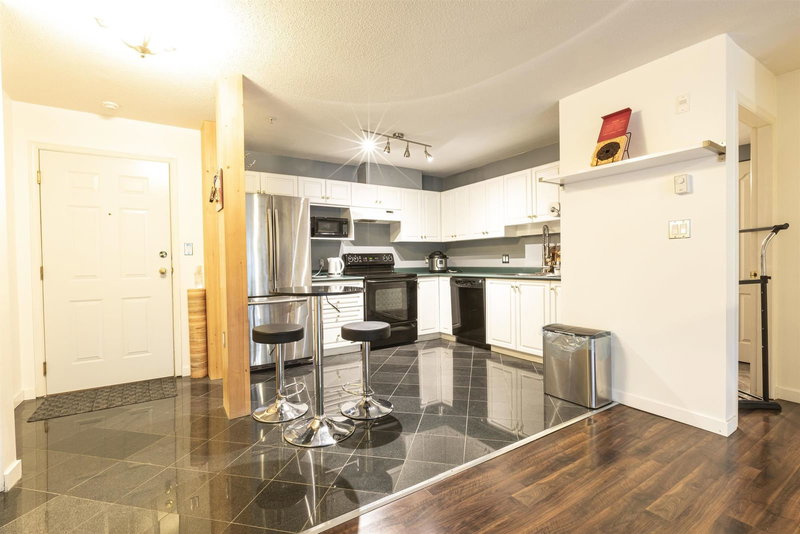 210 - 33718 King Road, Abbotsford, V2S 8J3 | Image 3