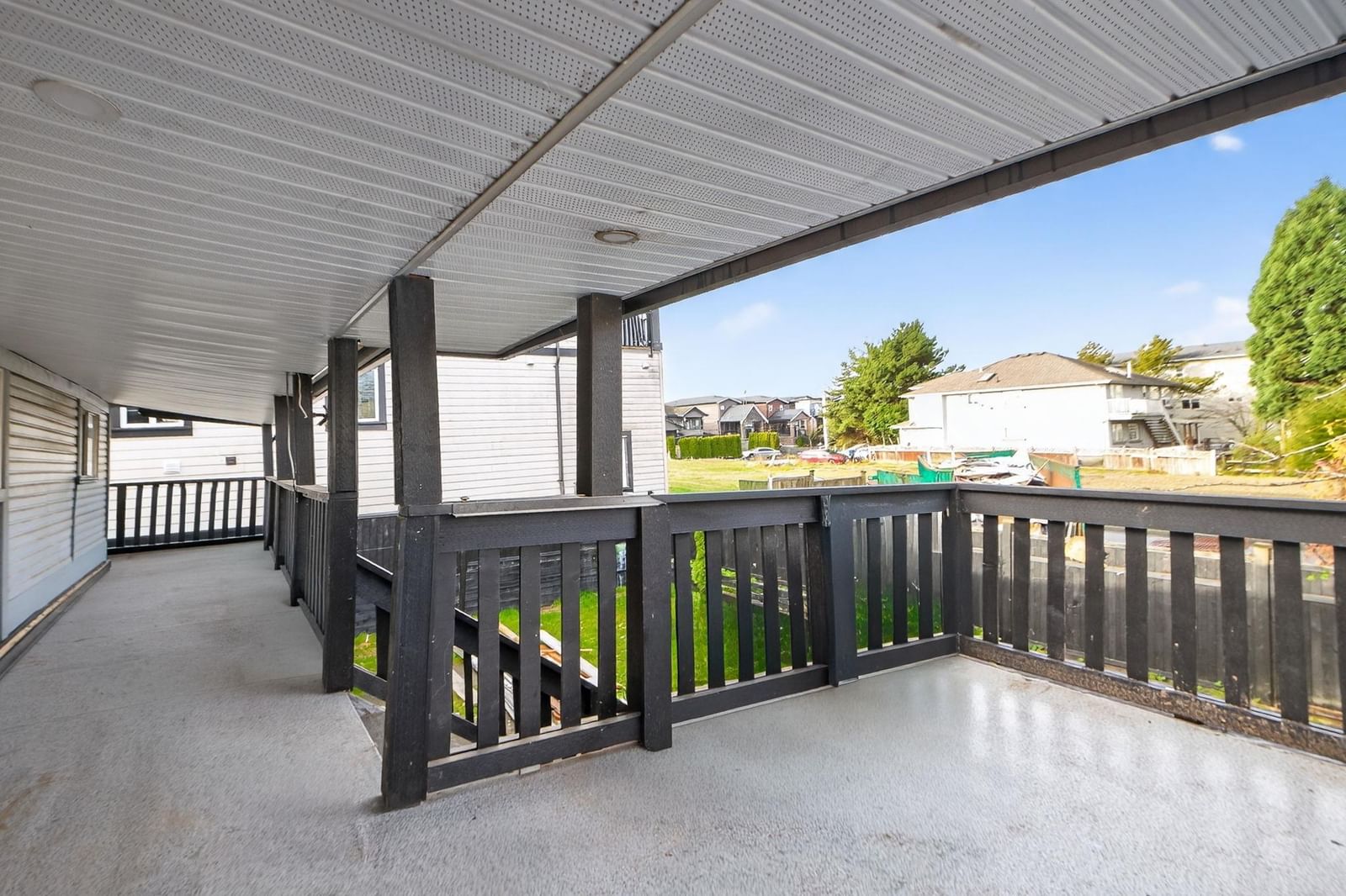 Listing Image 16