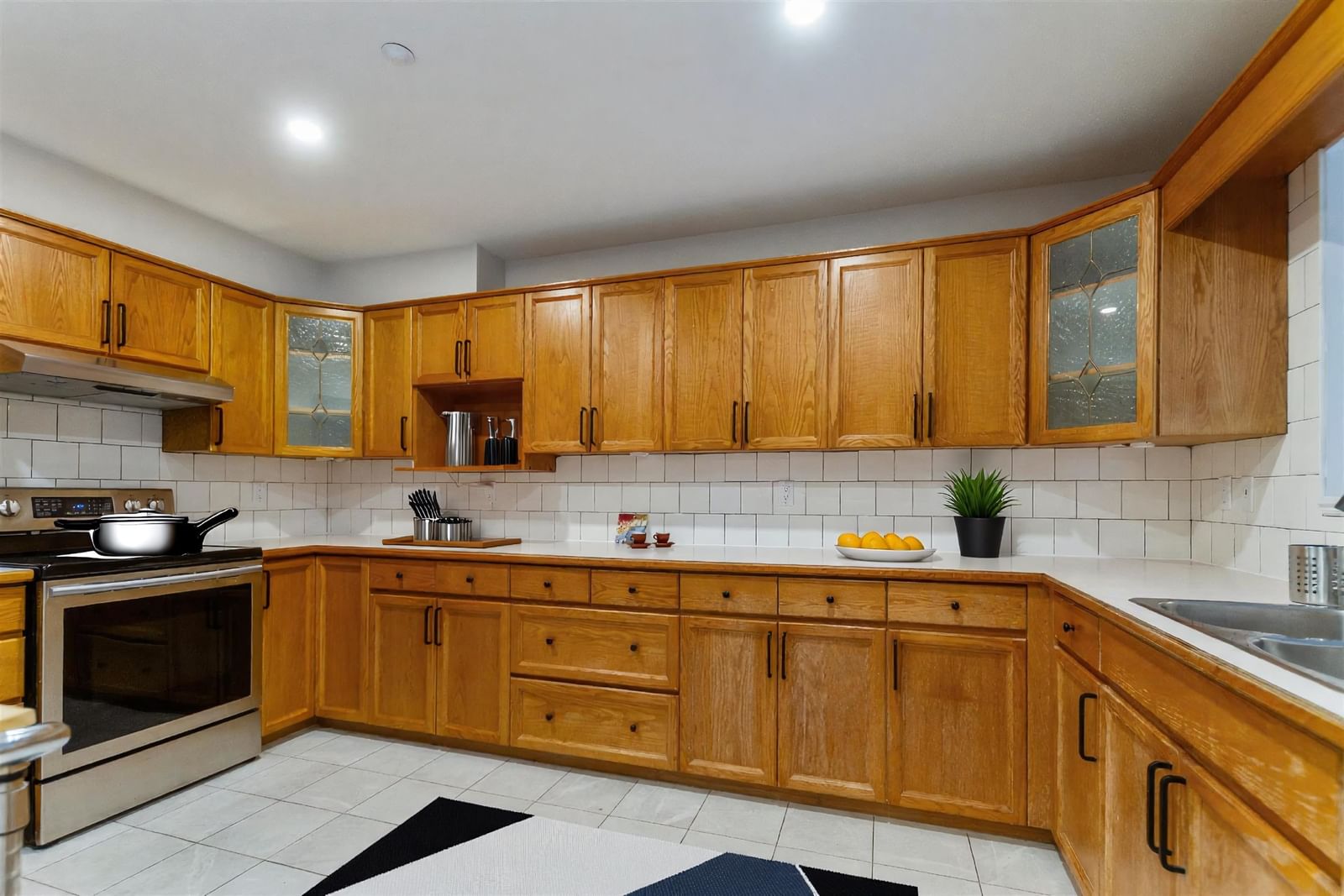 Listing Image 9