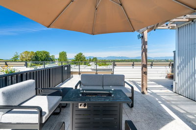 304 - 6077 London Road | Richmond | Image