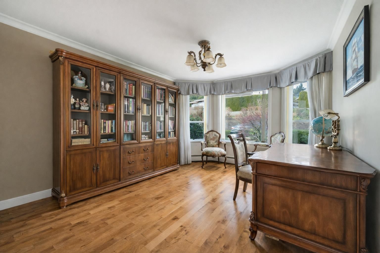 Listing Image 12