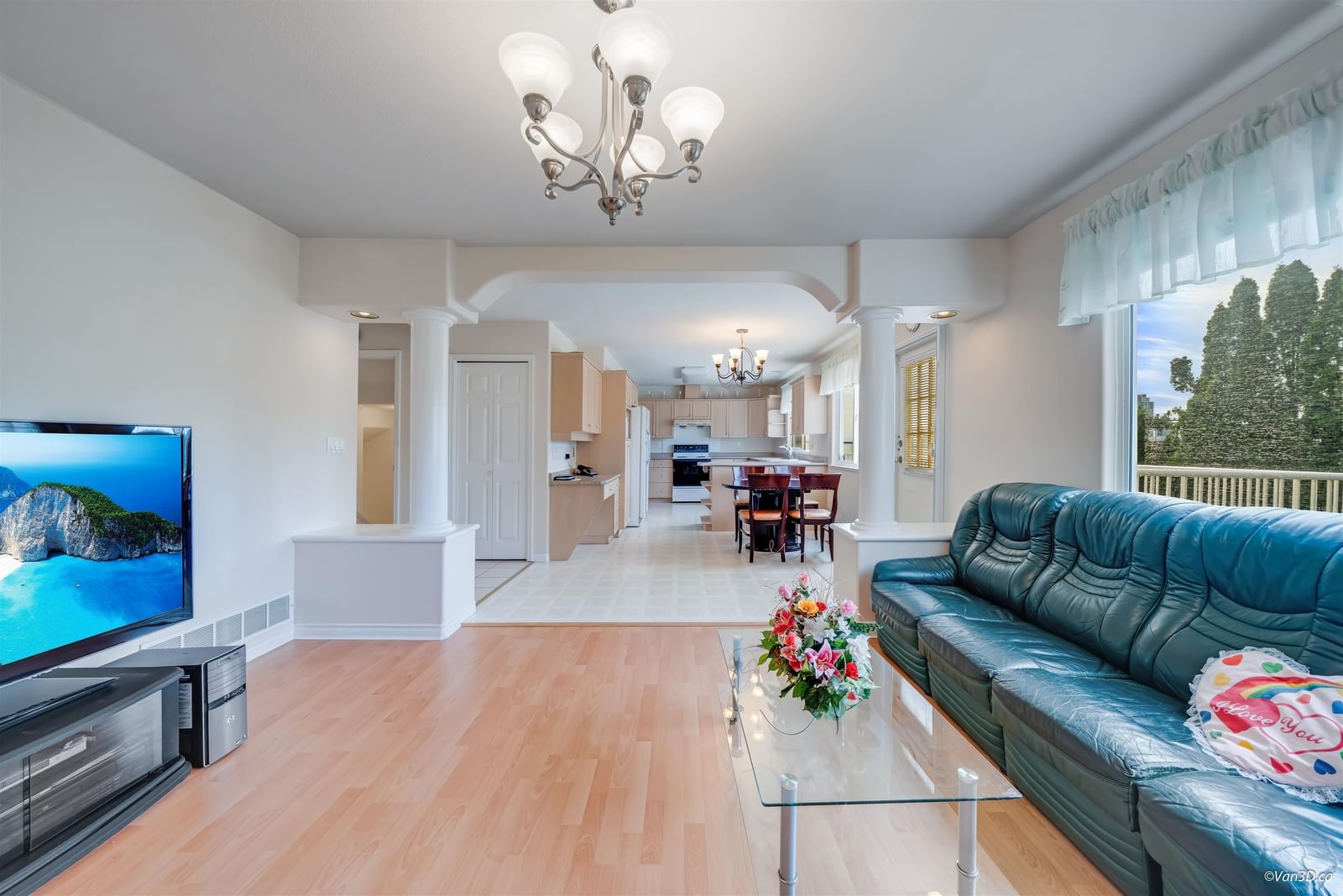 Listing Image 10