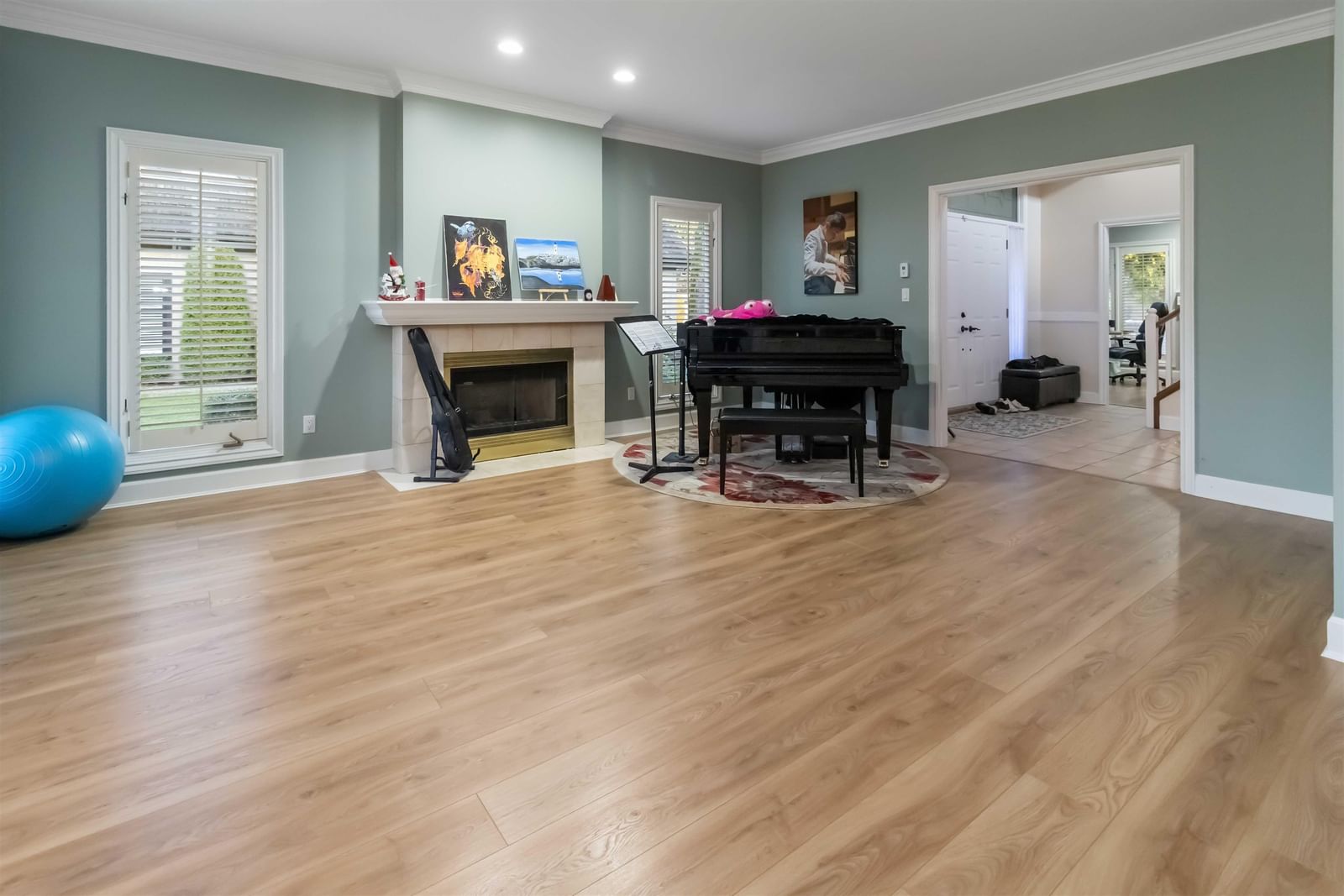 Listing Image 8