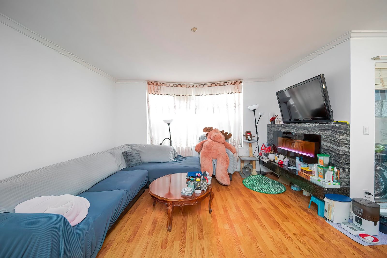 Listing Image 10