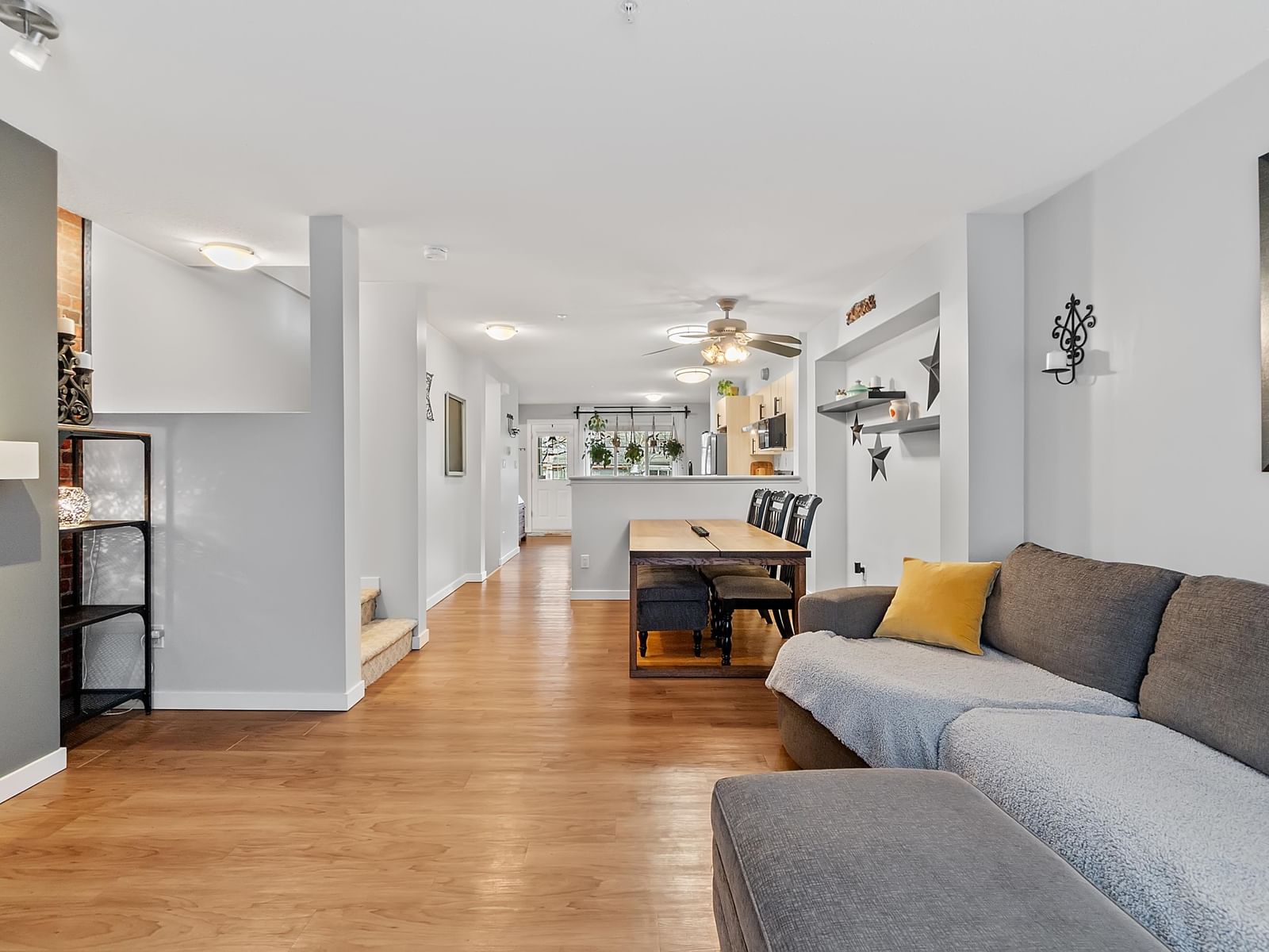 Listing Image 22