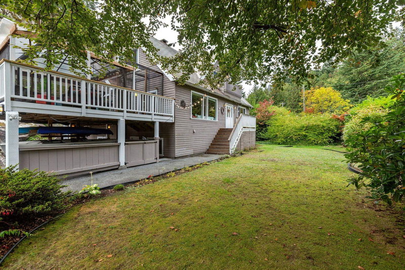 5607 Eagle Harbour Road, West Vancouver, V7W 1P4 | Image 2