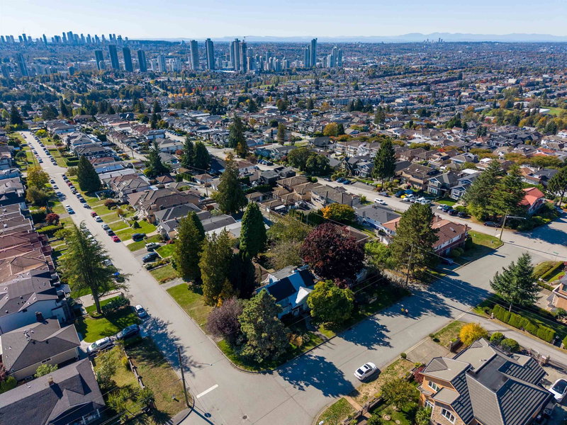 5380 Cambridge Street, Burnaby, V5B 1C5 | Image 3