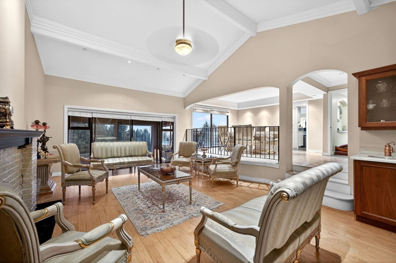 1375 Burnside Road, West Vancouver, V7S 2P6 | Image 2