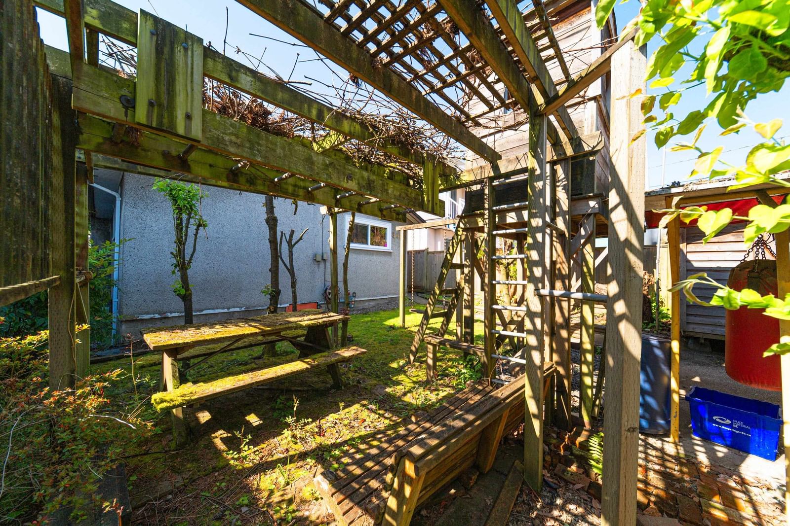 Listing Image 18