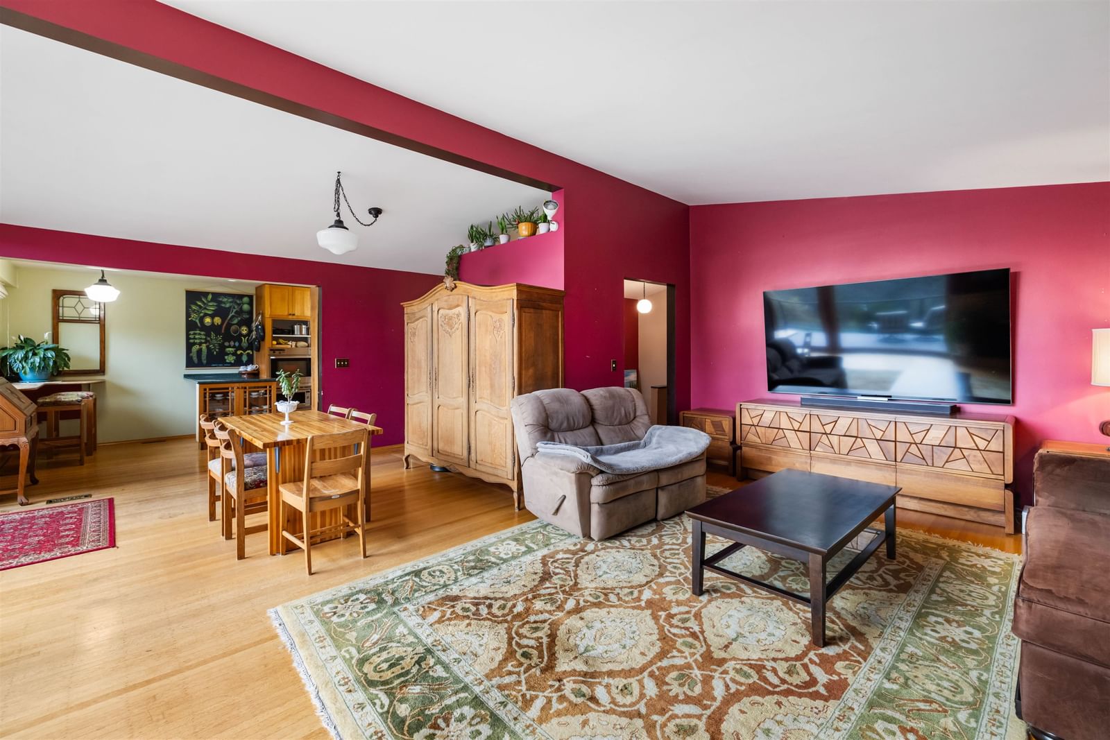 Listing Image 16
