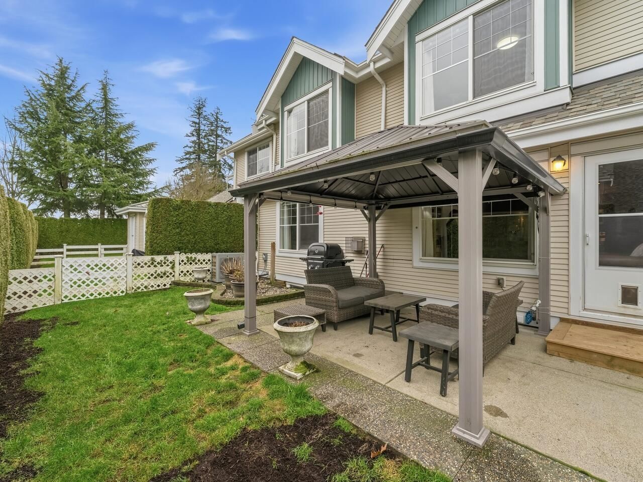 Listing Image 16