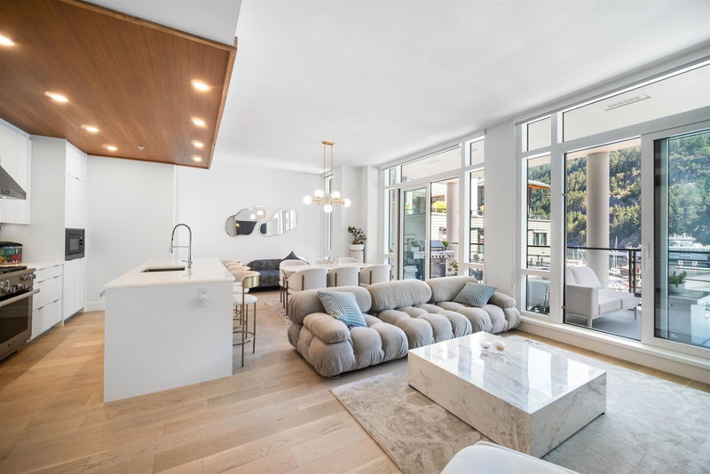 301 - 6697 Nelson Avenue, West Vancouver, V7W 2B2 | Image 2