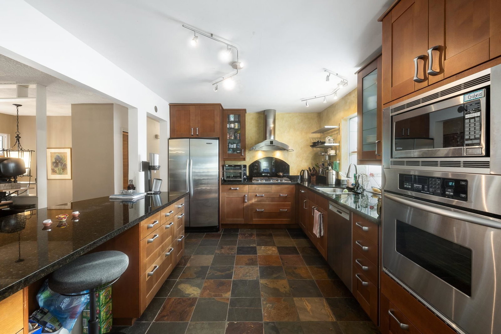 Listing Image 12