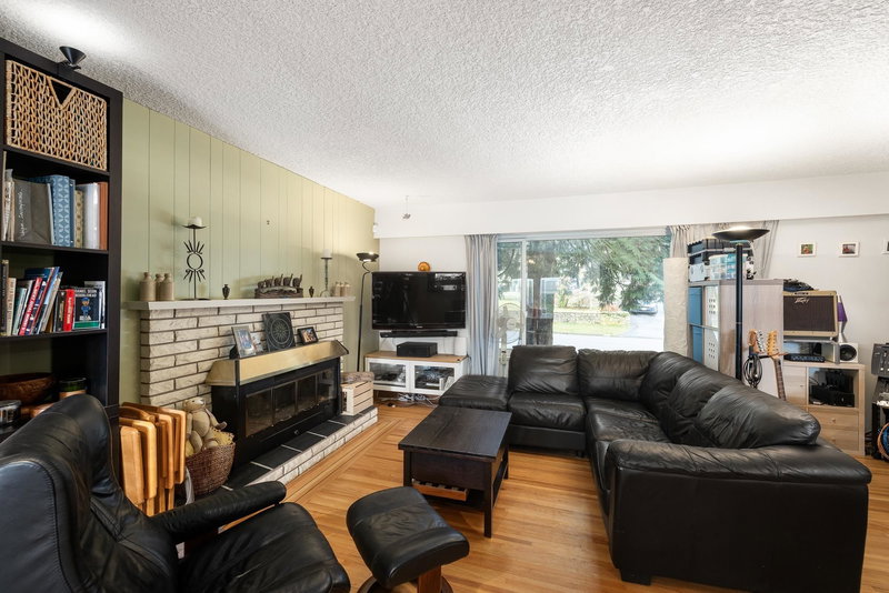 2041 Tompkins Crescent, North Vancouver, V7H 2C9 | Image 3