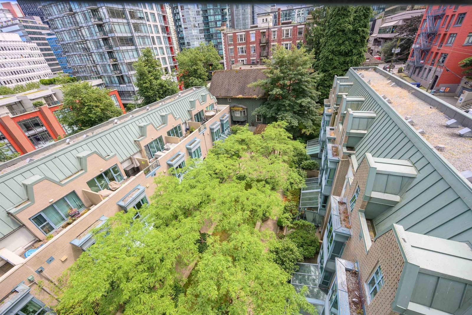 Listing Image 8