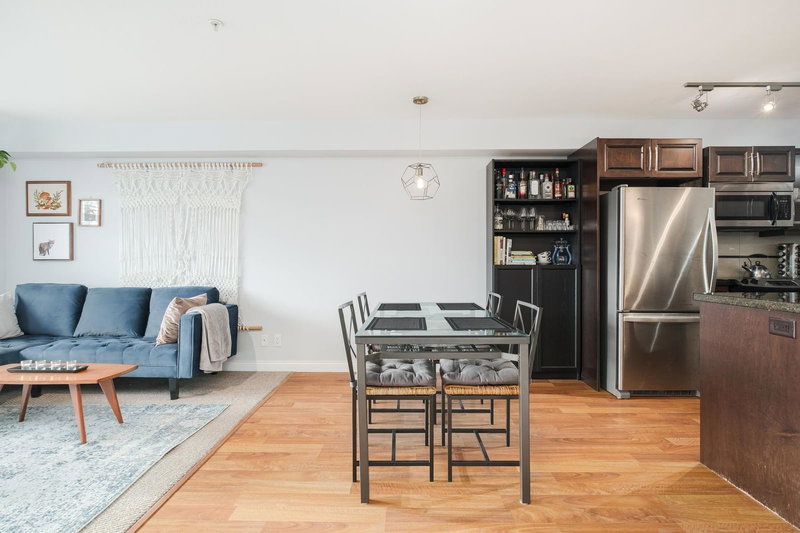 312 - 19939 55a Avenue, Langley, V3A 3X4 | Image 2