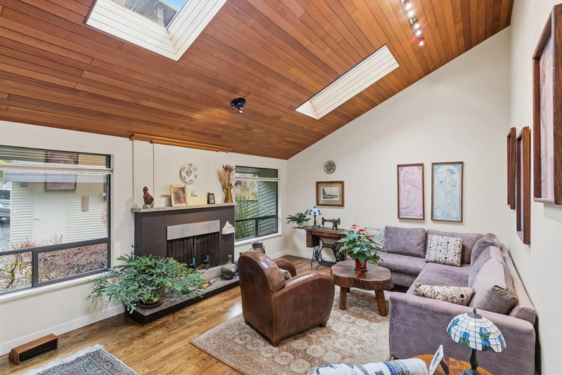 5639 White Pine Lane, North Vancouver, V7R 4S1 | Image 3