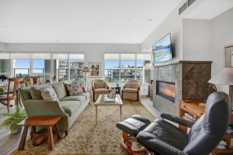 1302 - 1441 Johnston Road, White Rock, V4B 3Z4 | Image 2