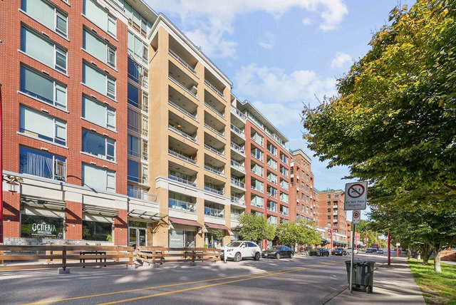 715 - 221 Union Street