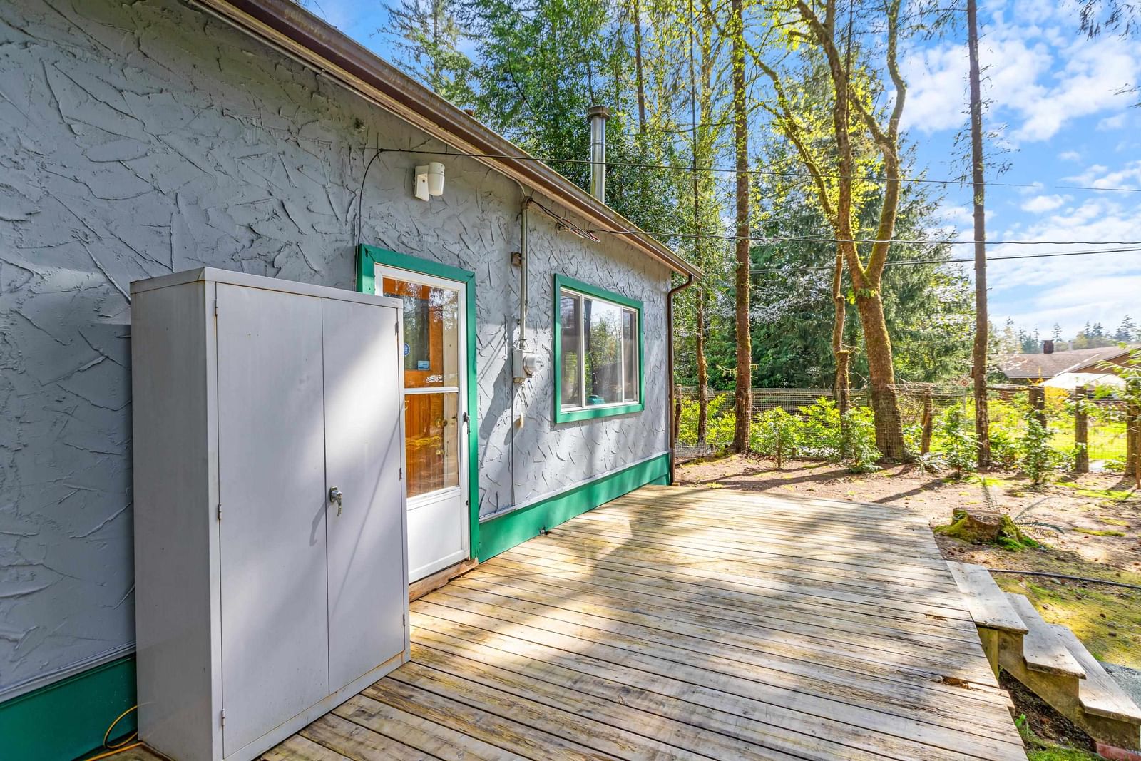 Listing Image 6