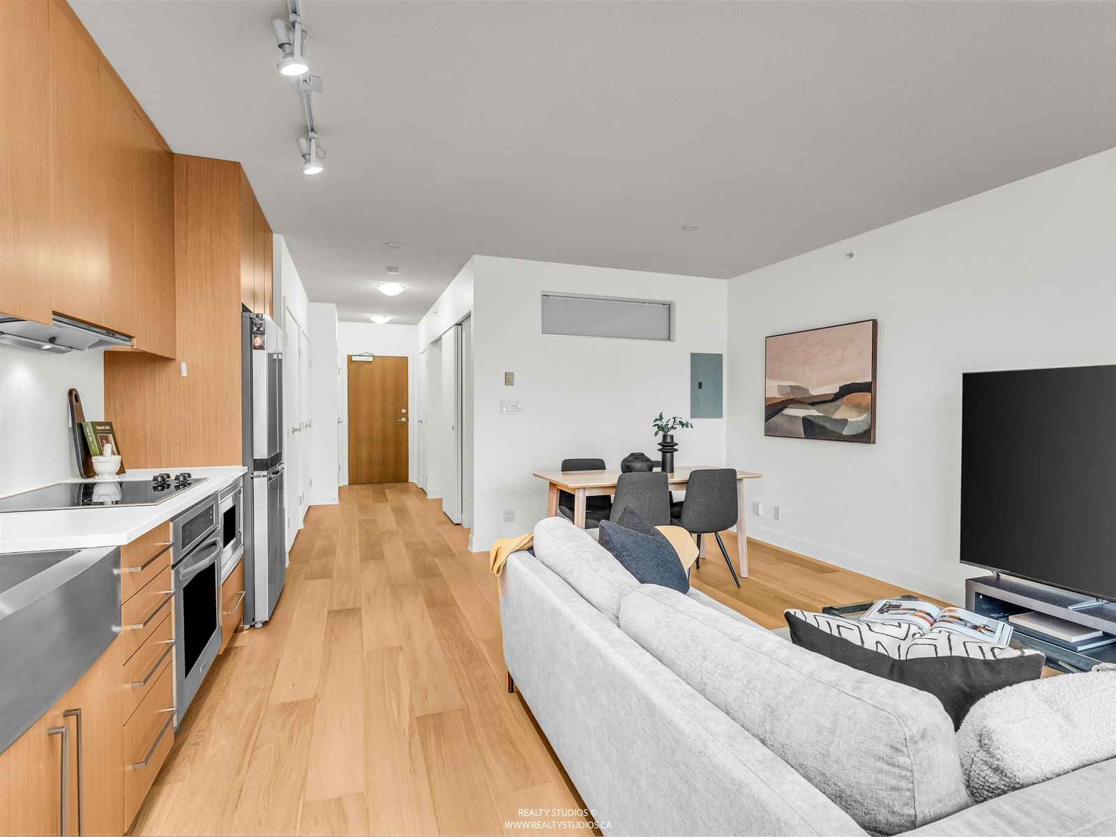 Listing Image 10