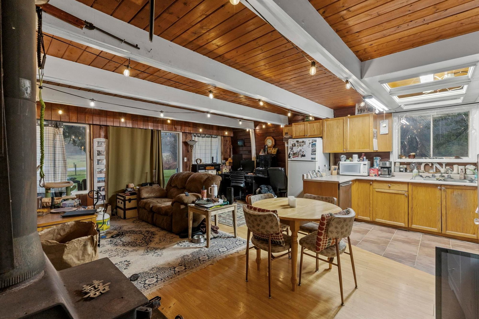 Listing Image 12