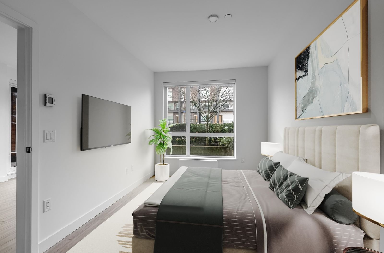 Listing Image 11
