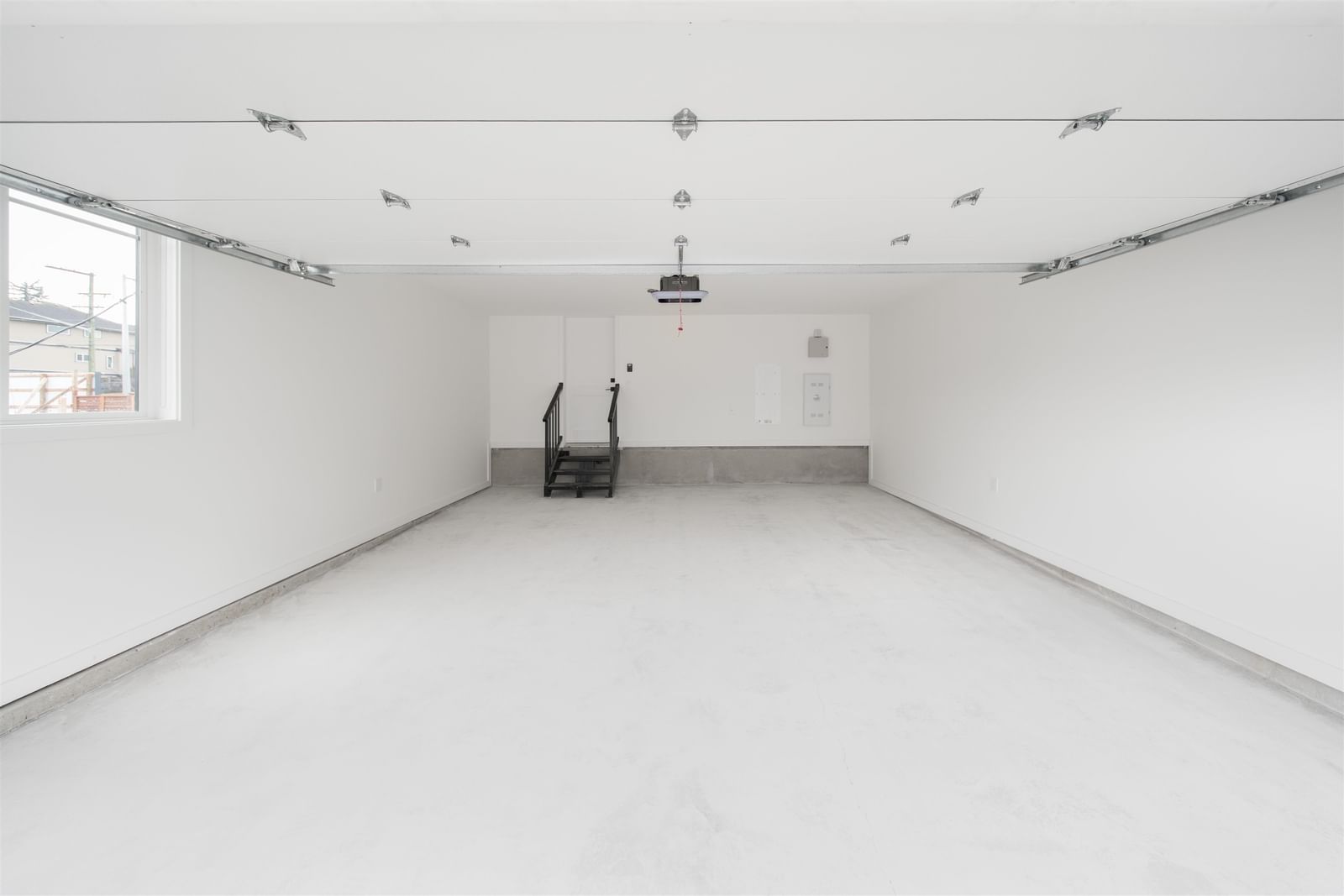Listing Image 28