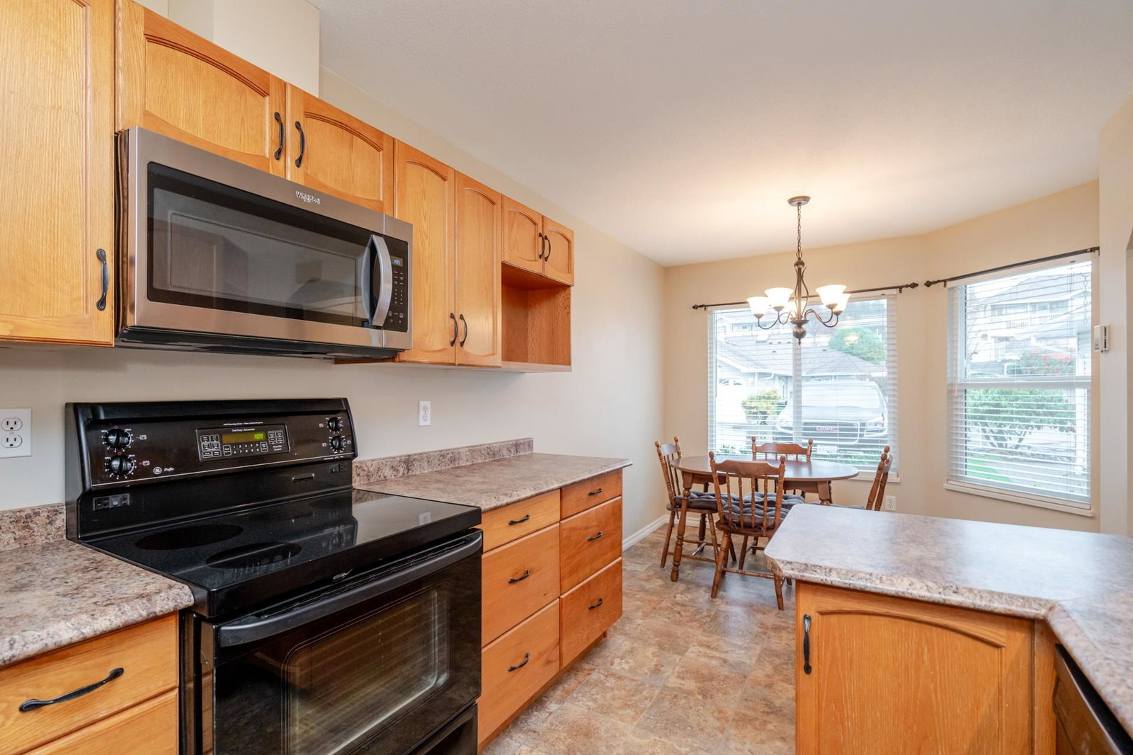 Listing Image 13