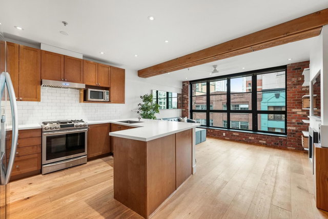 401 - 1238 Homer Street